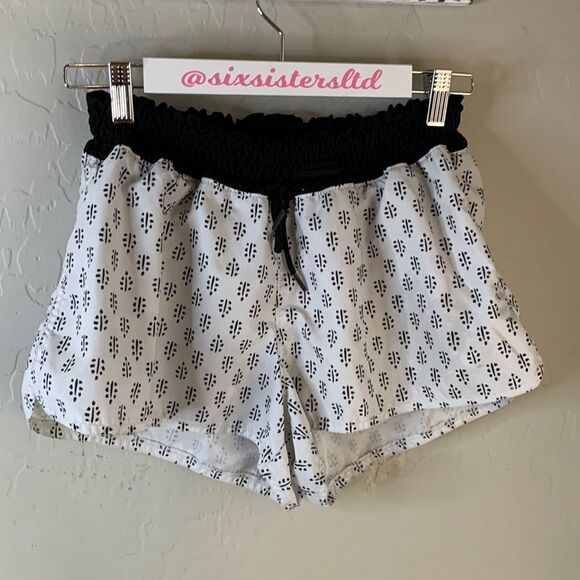 OLD Navy black and white elastic waisted board shorts size large girls - Picture 2 of 9